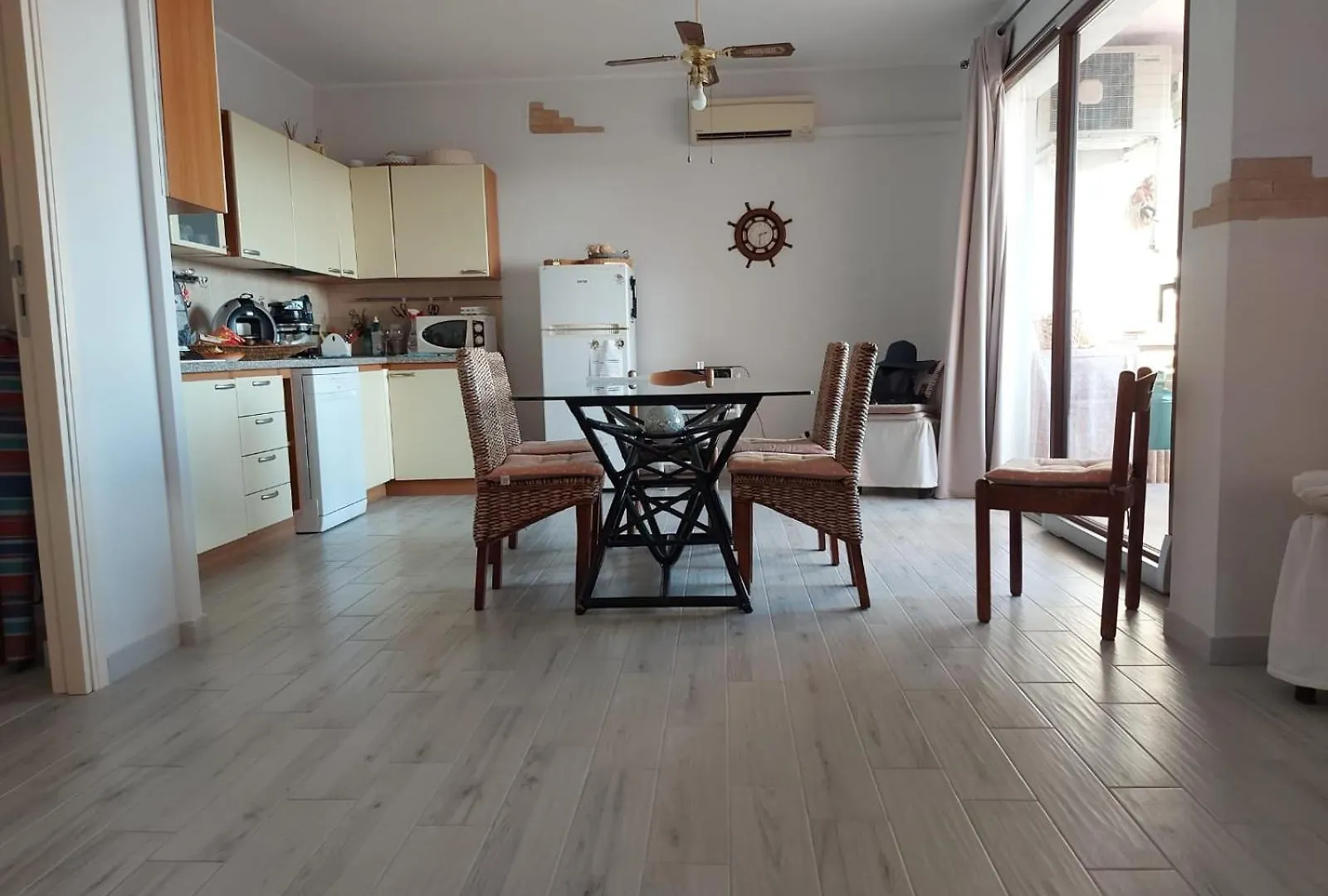 캐피타나 Casa Dea72 아파트 0*,